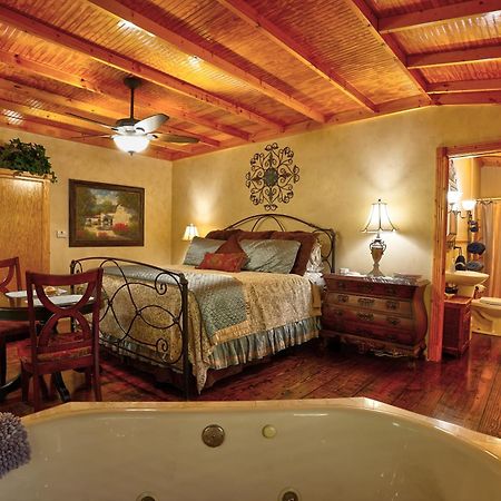 Bed And Breakfast On White Rock Creek Уэйко Экстерьер фото
