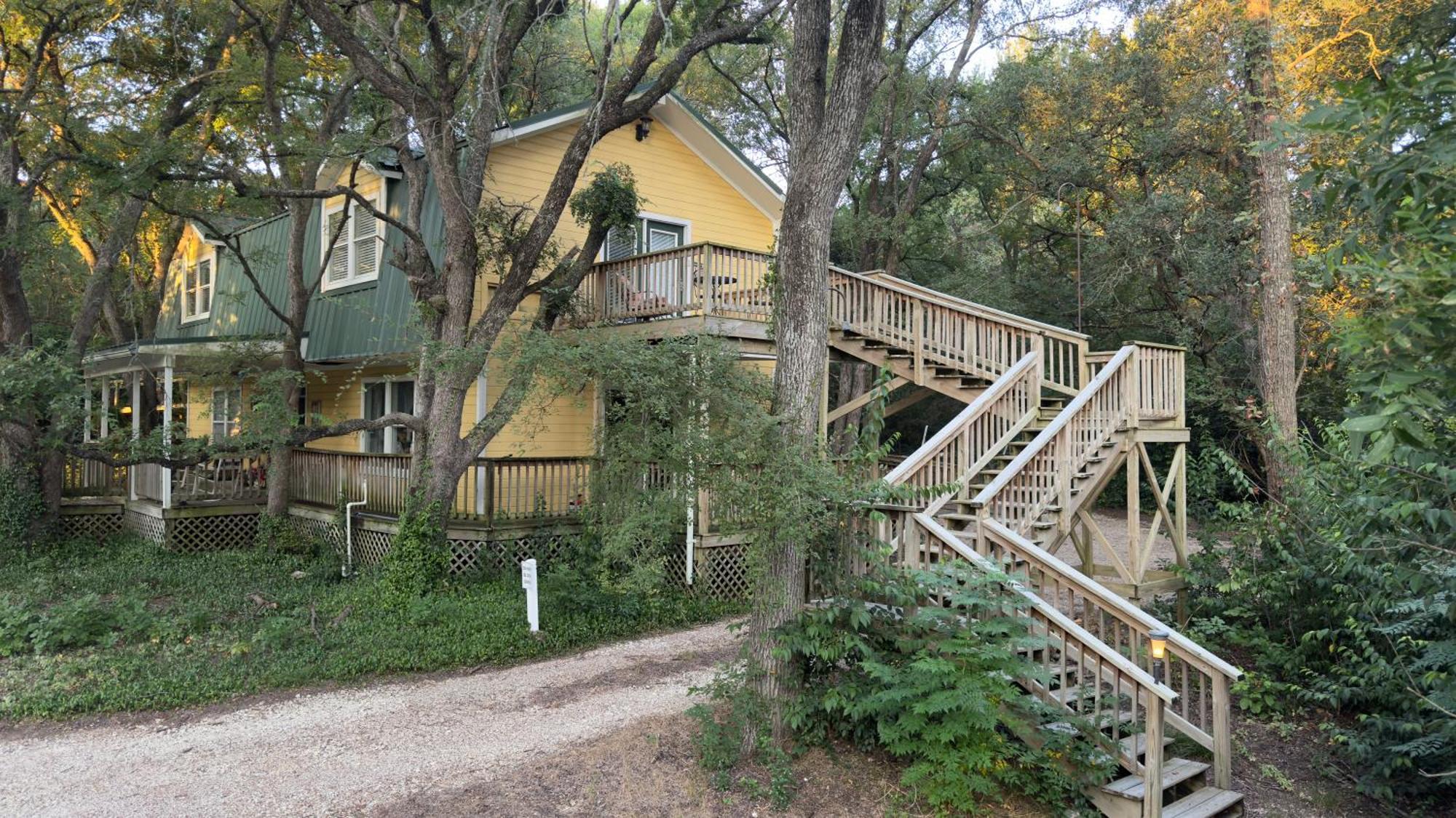 Bed And Breakfast On White Rock Creek Уэйко Экстерьер фото