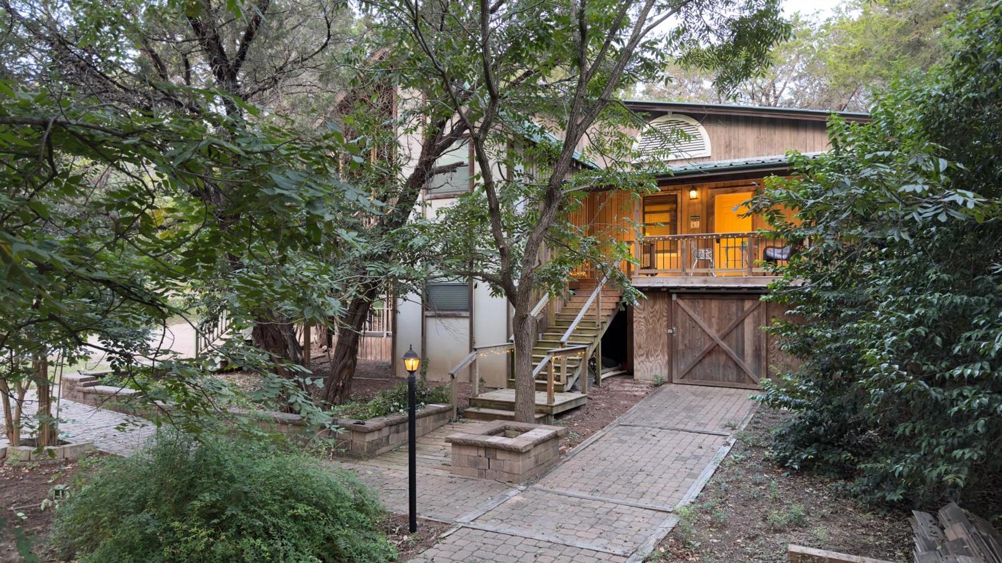 Bed And Breakfast On White Rock Creek Уэйко Экстерьер фото