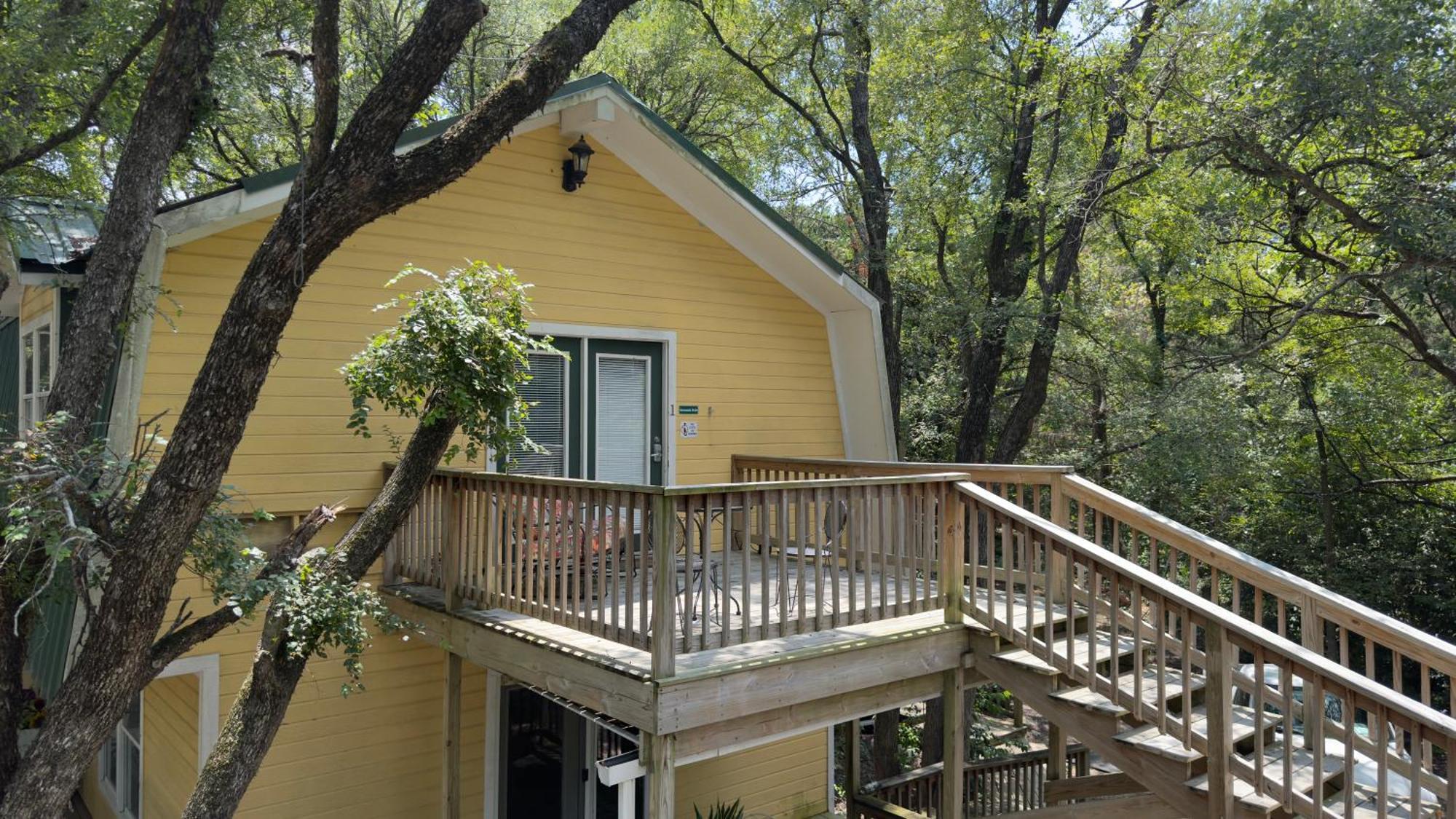 Bed And Breakfast On White Rock Creek Уэйко Экстерьер фото