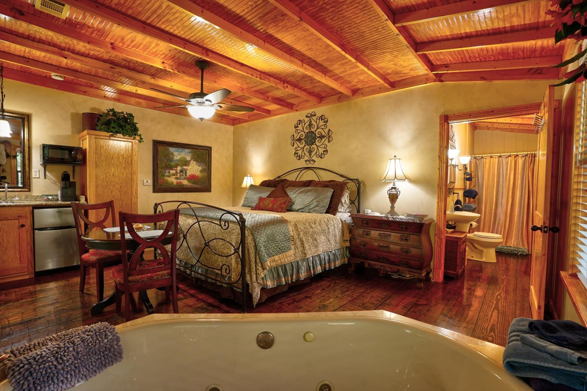 Bed And Breakfast On White Rock Creek Уэйко Экстерьер фото