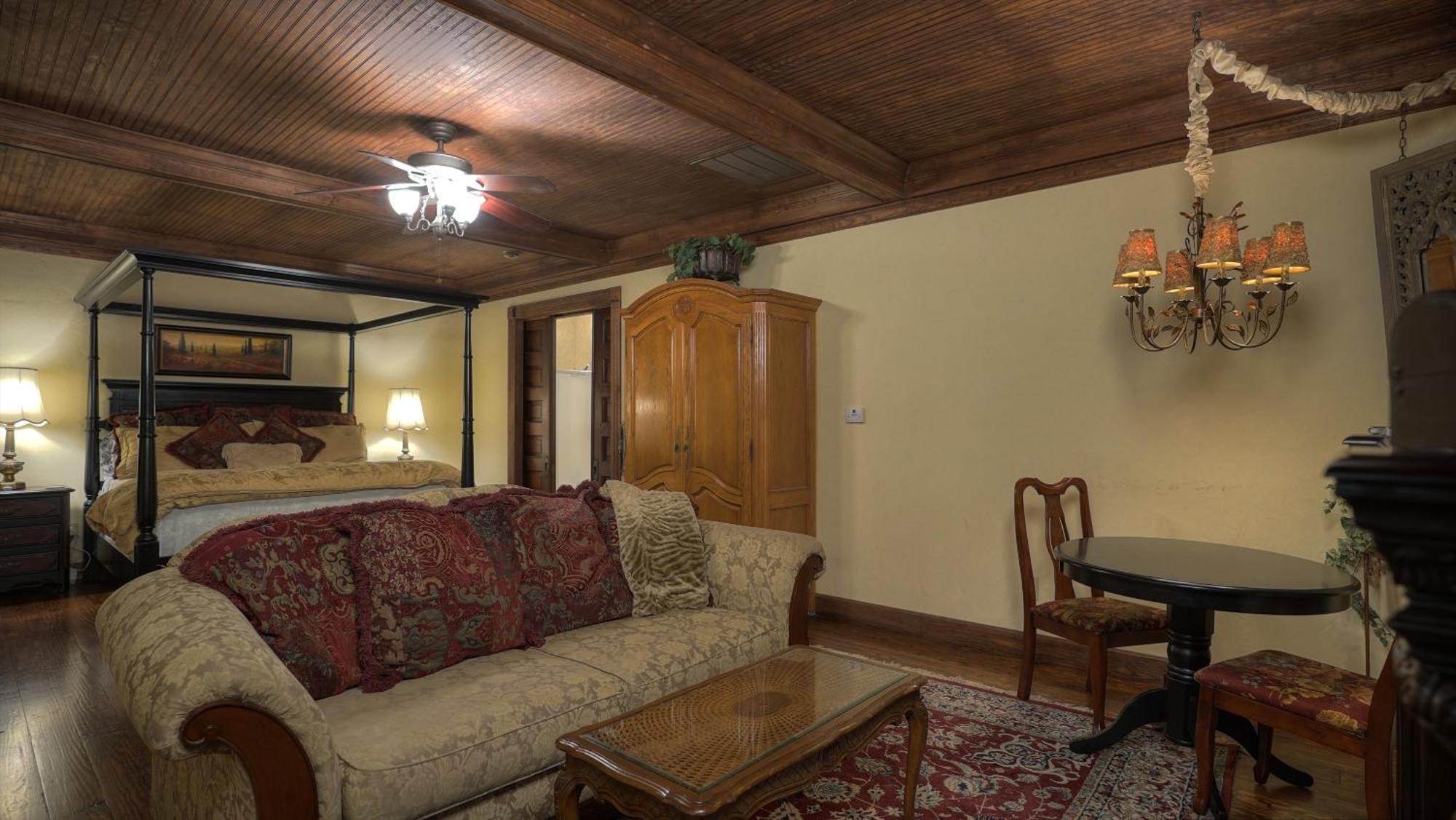Bed And Breakfast On White Rock Creek Уэйко Экстерьер фото