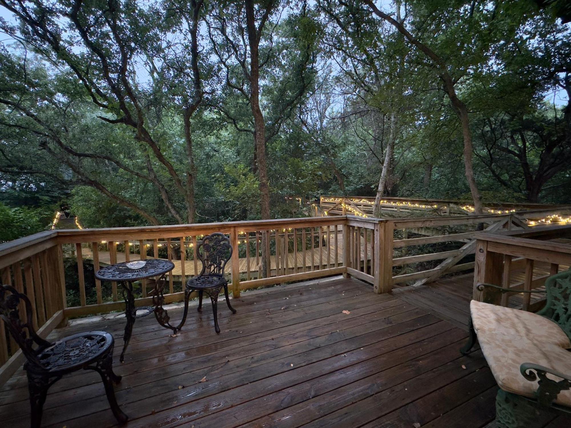 Bed And Breakfast On White Rock Creek Уэйко Экстерьер фото