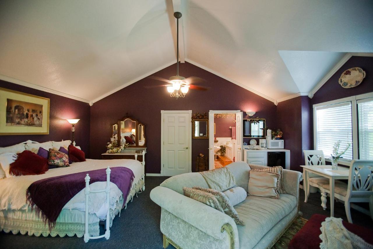 Bed And Breakfast On White Rock Creek Уэйко Экстерьер фото